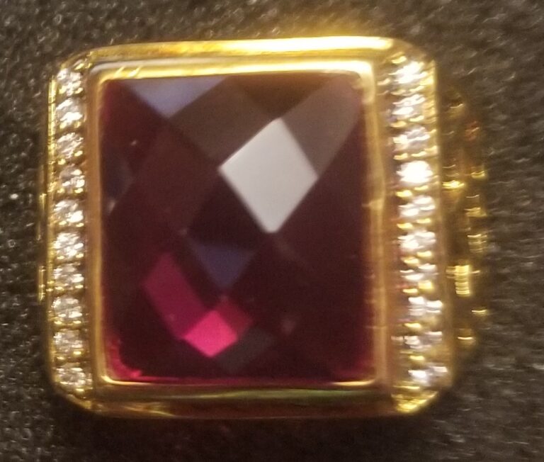 Ring Red Stone 18K Gold Plated Over .925 Sterling Silver Santa & Mrs  Claus 12 x 14  mm stone
