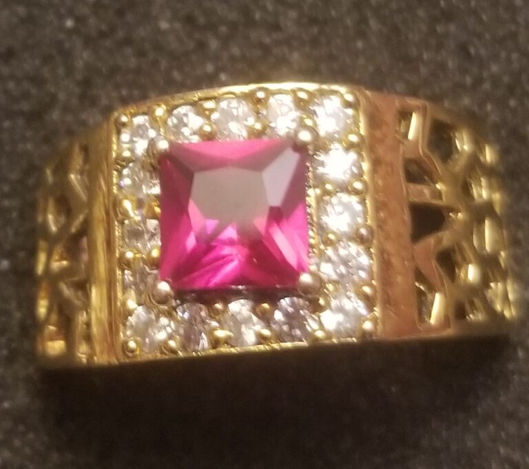 Ring Red Stone 18K Gold Plated Over .925 Sterling Silver Santa & Mrs  Claus 6X6  mm stone