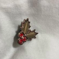 Boston Scally Hat Pin - Holly